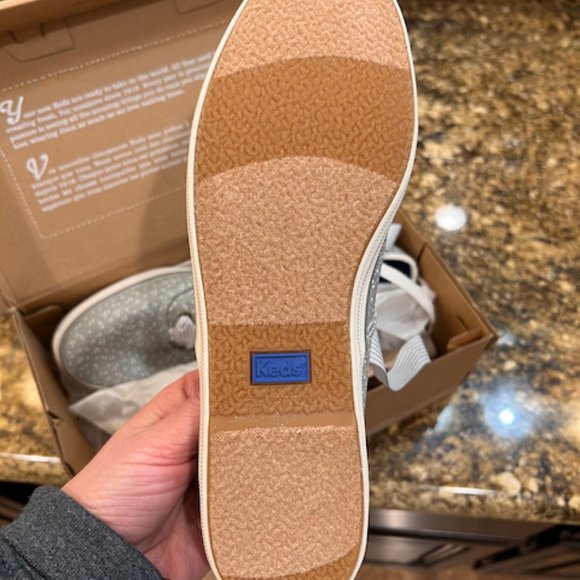 New and Never Worn, Still in Box, TAYLOR SWIFT Keds.  Size 6.5 - Picture 9 of 15